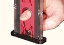 Mini guillotina de dedo Sangrante