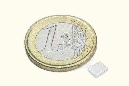 Mini Rectangular Magnet (5 x 4 x 1,6 mm)