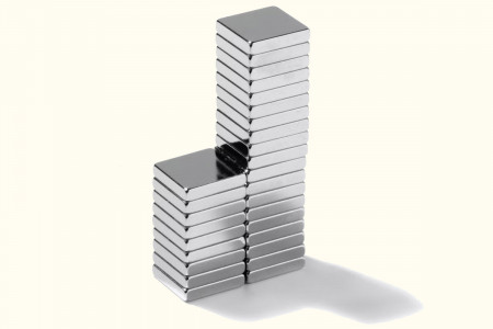 Rectangular Magnet (10 x 10 x 2 mm)