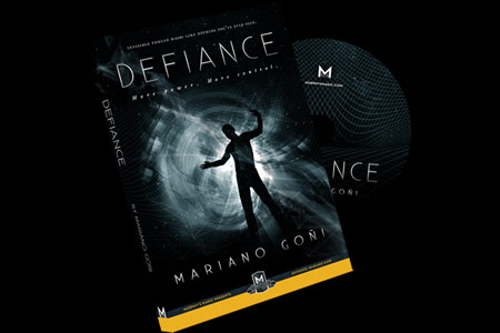 Defiance (DVD + Gimmick)