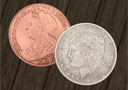 article de magie Hopping Half (Morgan Dollar et Queen Victoria)