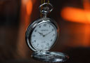 tour de magie : Reloj de bolsillo Infinity Watch V3 (Dial Blanco / Mando a distancia)