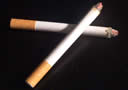 Cigarrillos encendidos falsos (el par)
