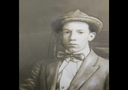 Vente Flash  : Portrait encadré de l'homme chapeau (28,5 x 22,5)
