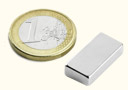 article de magie Aimant rectangle (20 x 10 x 5 mm)