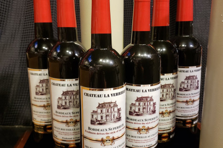 Multiplication de 8 bouteilles de vin (VIP)