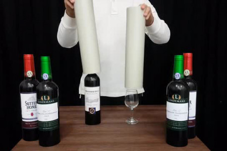 Multiplication de 8 bouteilles de vin (Multicolore)