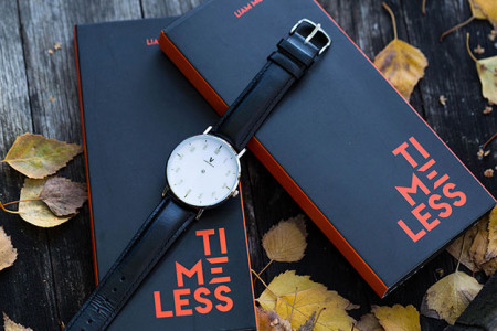 Reloj Timeless Deluxe (Negro)