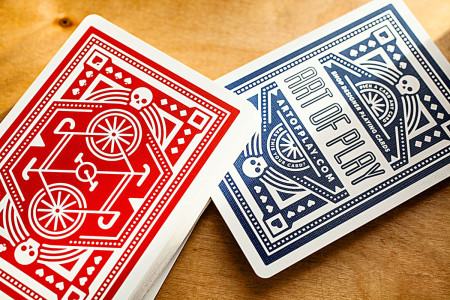 DKNG ‘Red & Blue Wheel’ Playing Cards