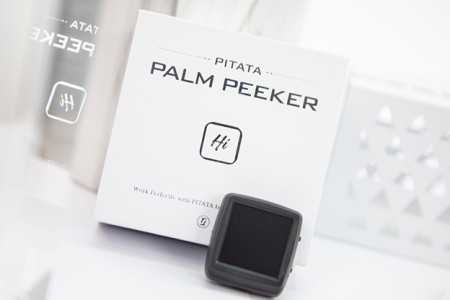 Palm Peeker by PITATA MAGIC