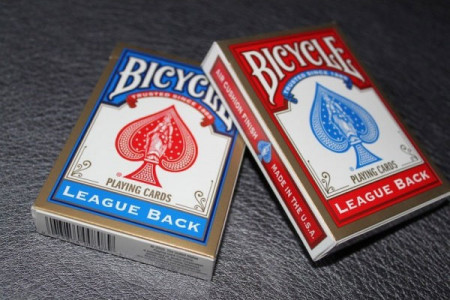 Caja de barajas BICYCLE League back