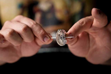 Needle Thru Coin