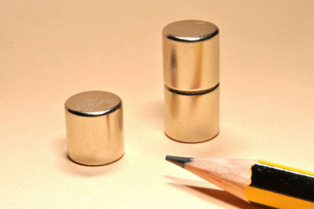 Cylinder Magnet (10 x 15 mm)