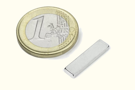 Imán Rectangular (20 x 5 x 2 mm)