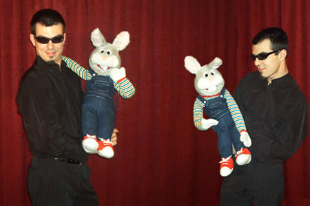 Marioneta conejo ventriloquia