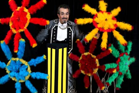 Appearing 5 Feather Umbrellas From Tube - tora-magic