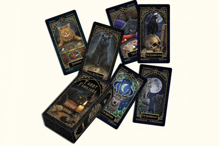 Tarot Familiars Lisa Parker