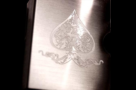 Etui métallique Ghost