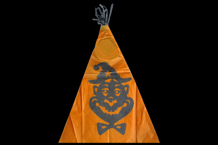 Papier en chapeau avec un sorcier