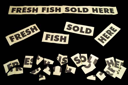 Tira de papel Fresh Fish Sold Here rota y recompue